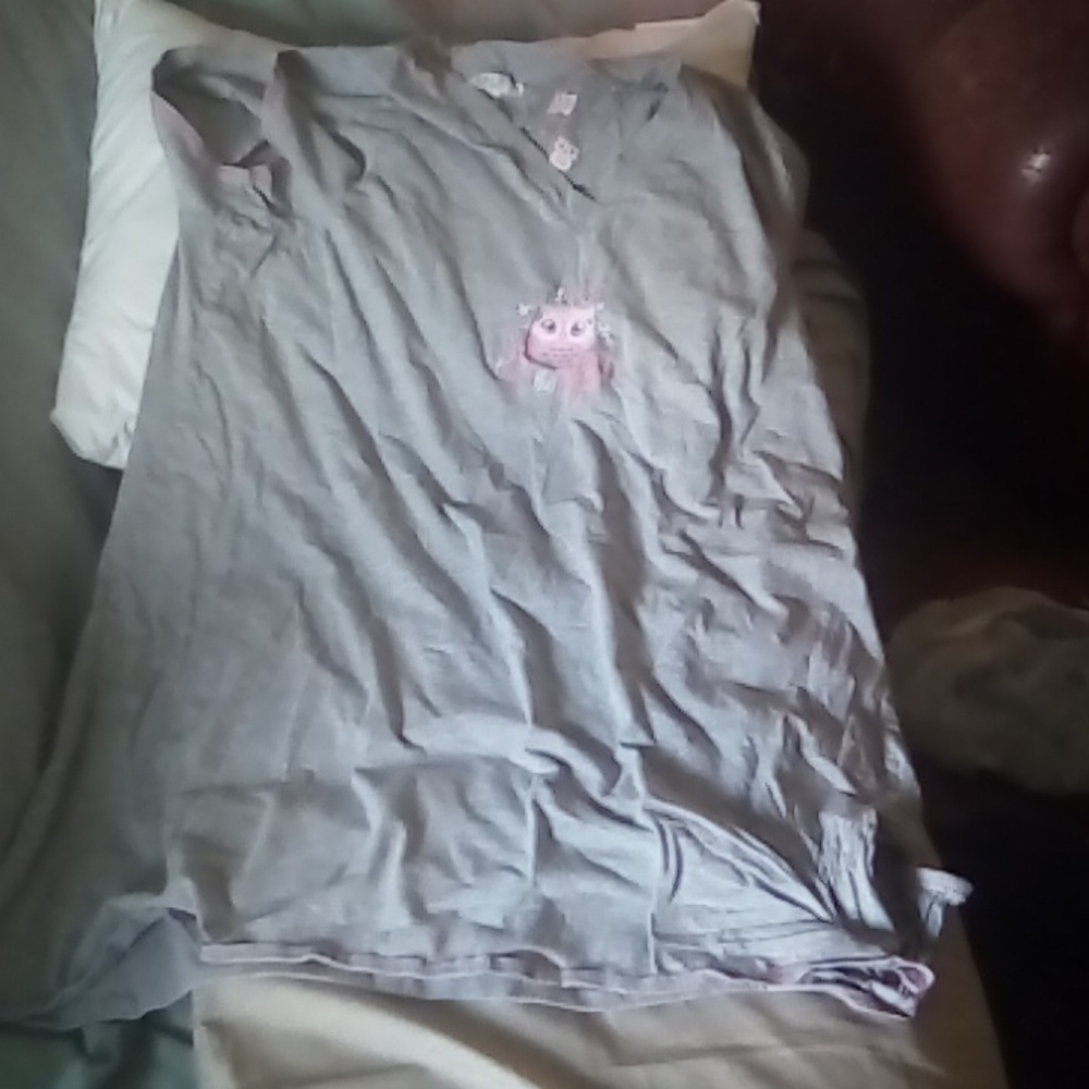 An owl night gown